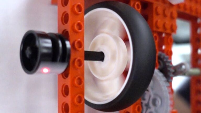 Whirlwind Wonder: Hand-Spun Lego Wheel Unleashes Thrilling Speed!